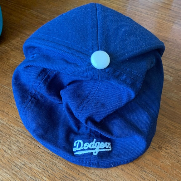 Hat - Picture 3 of 3